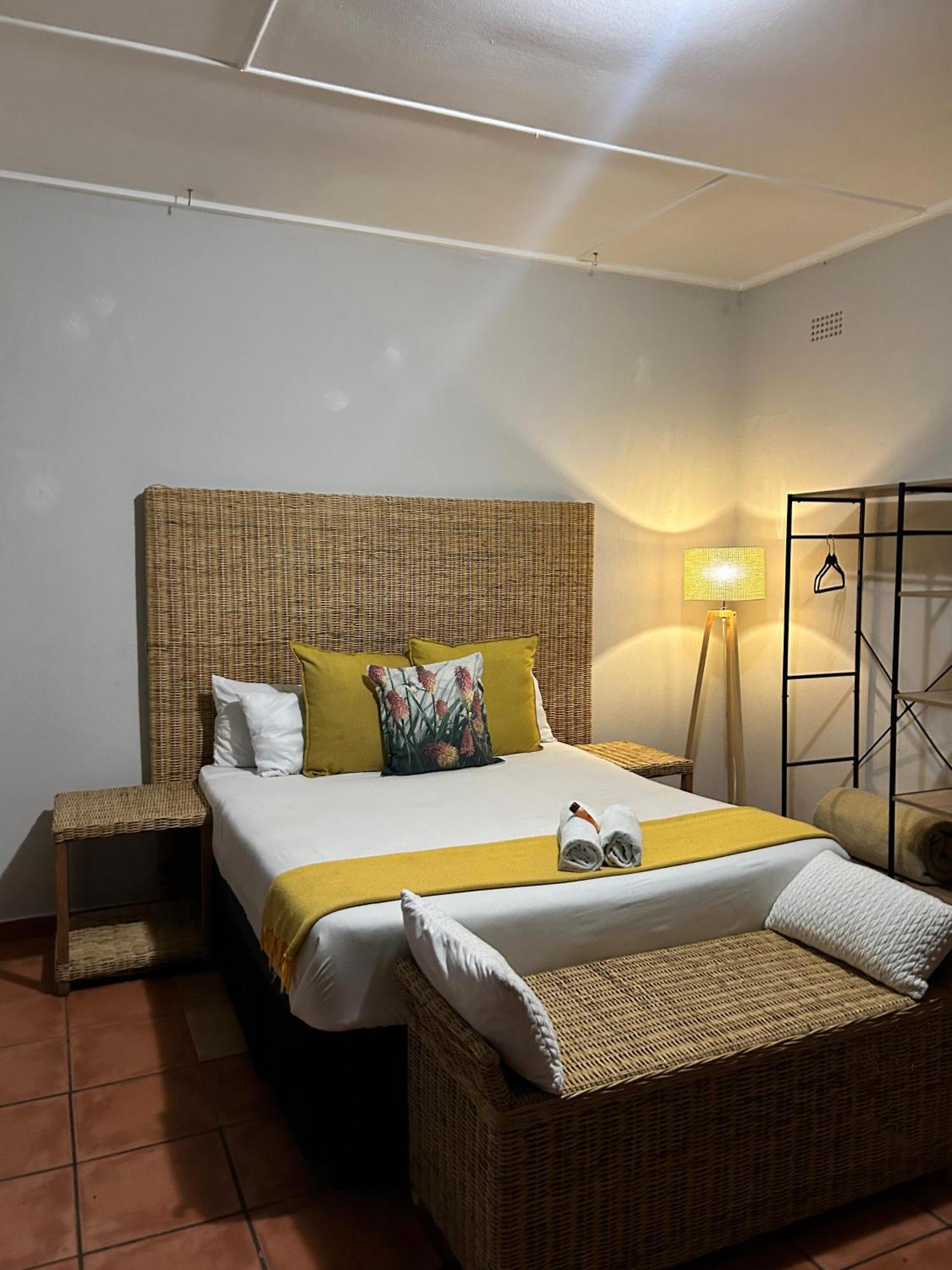 Bothabelo Bed And Breakfast Палаборва Екстериор снимка
